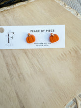 Load image into Gallery viewer, Pumpkin Studs