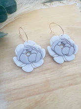 Load image into Gallery viewer, Large Peony Dangle in Pearl &amp; Lavender