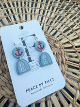 Load image into Gallery viewer, Anchor &amp; Light house Dangle