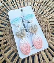 Load image into Gallery viewer, Seahorse Trio Ombre Dangle