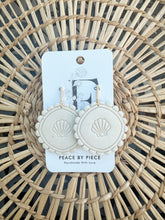 Load image into Gallery viewer, Scalloped Seashell Dangle in Beige