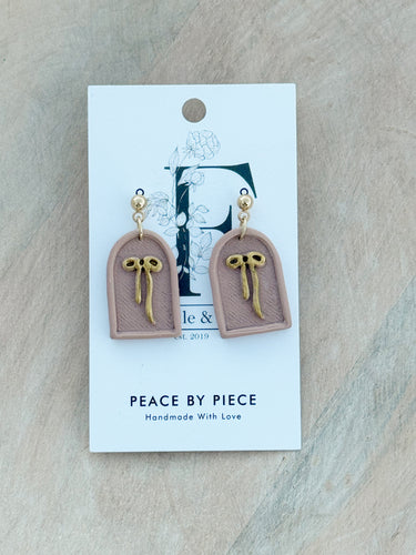 Mini Arch Embossed Bow Dangle