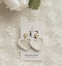 Load image into Gallery viewer, Doily Lace Heart